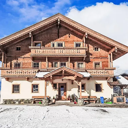 Althaus 1 By Interhome Neukirchen am Großvenediger